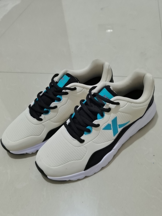 特步男鞋，特步跑鞋，特步运动鞋。休闲鞋。老...