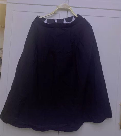 包邮  压褶格子中裙 腰围70，裙长56欢...