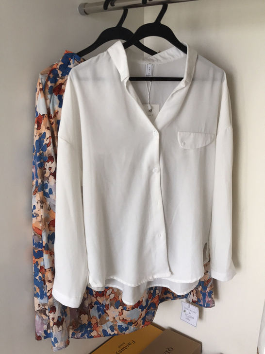 衬衣连衣裙全新有吊牌，M码，