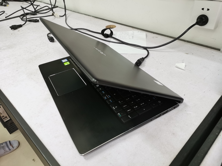 宏基A515-51g  i5-8250 8...