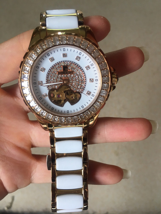 时尚陶瓷全自动机械表 适用对象：女 防水深...