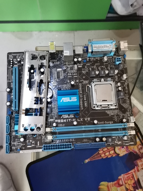 华硕g41主板，配套e5700cpu，带挡...