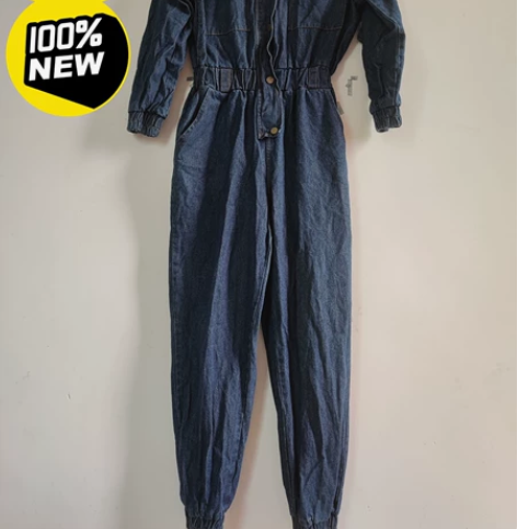全新牛仔连体裤，深蓝色连衣裤显瘦显瘦，腰间...