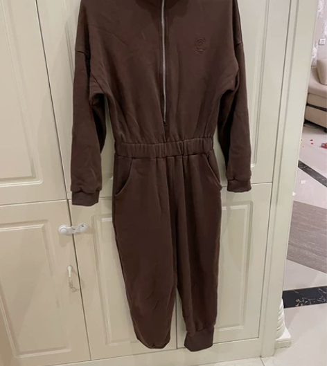 连体裤，下水一次仅试穿，105斤左右，喜欢...