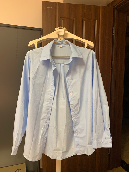 衬衫 蓝色 只穿过一次来搭我的西服的 和新...