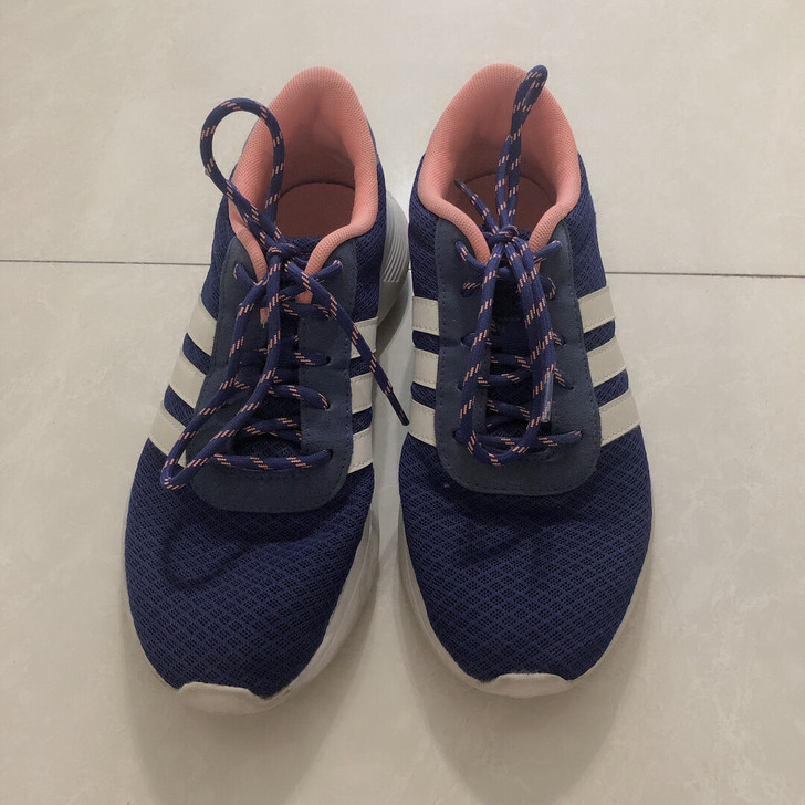 阿迪达斯运动鞋