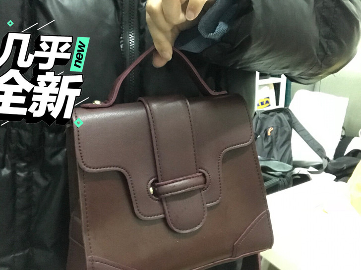 单肩斜挎手提包酒红色