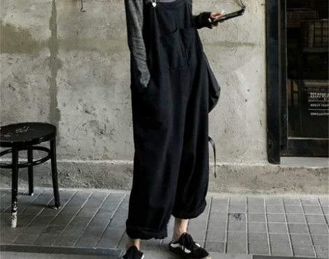 破洞背带牛仔裤女夏季薄款2022年新款高腰...