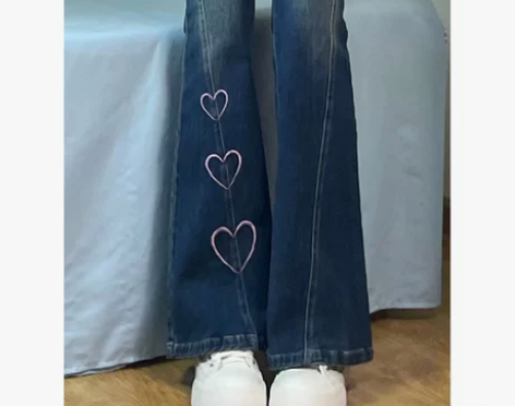 高街复古微喇叭爱心牛仔裤女2022年高腰修...