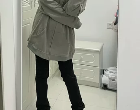 黑色设计感牛仔裤女秋冬直筒高腰显瘦宽松高级...