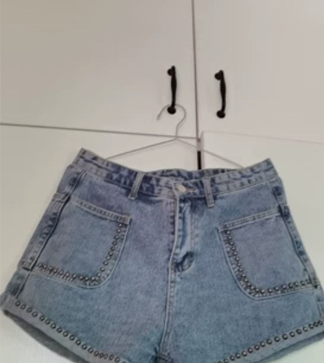 全新牛仔短裤仅试穿，没洗过摘了吊牌，整理衣...