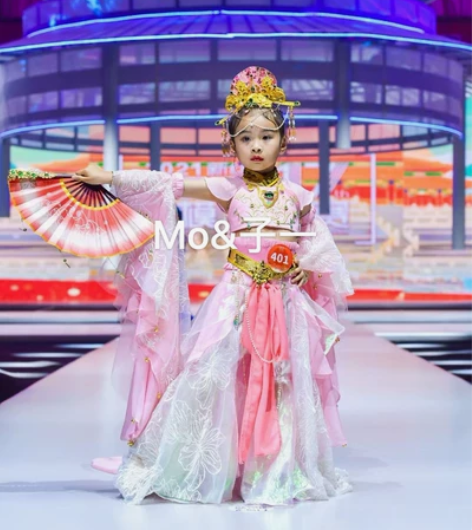 古装，角色扮演cosplay，走秀礼服，模...