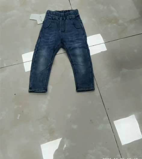 童装加绒修身牛仔裤，全新带吊牌，复合绒加绒...