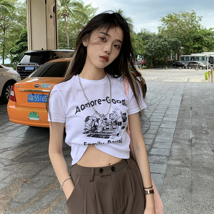 港味酷酷短款上衣女配高腰裤2021夏季设计...