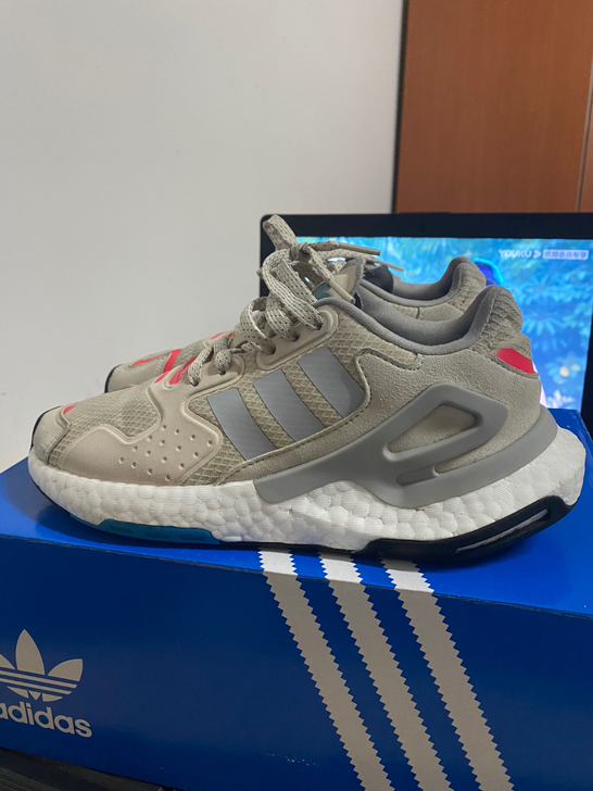 36.5码 阿迪达斯 ADIDAS 三叶草