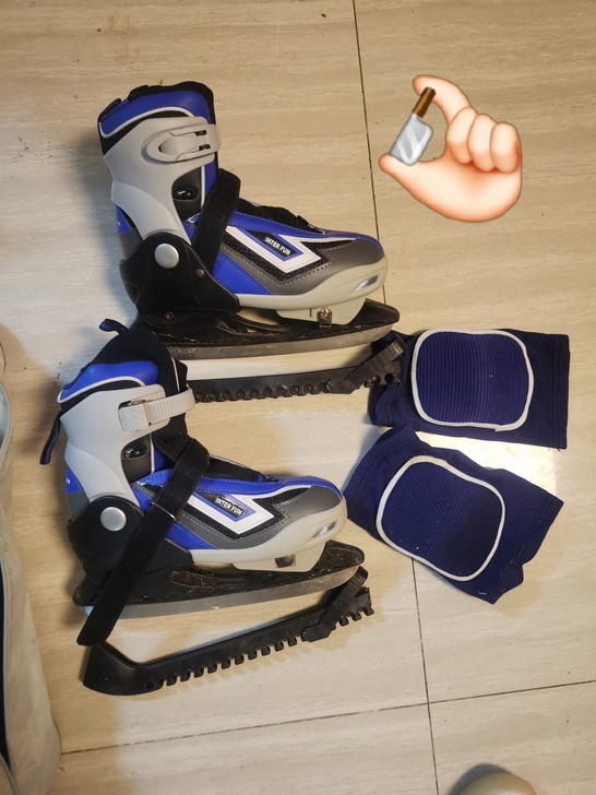 冰刀鞋，只用过一次9成新。