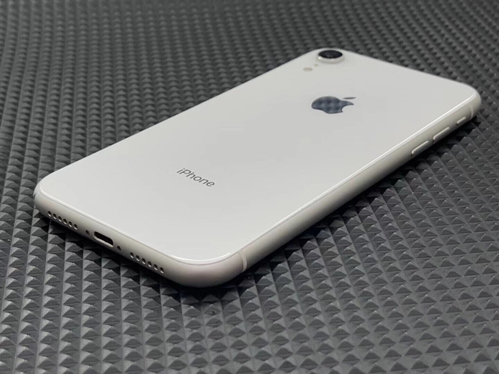 苹果iPhone xr 128G成色有磕碰...