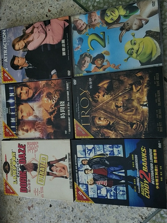 国外电影6张。DVD。碟片大概就图片上那样...