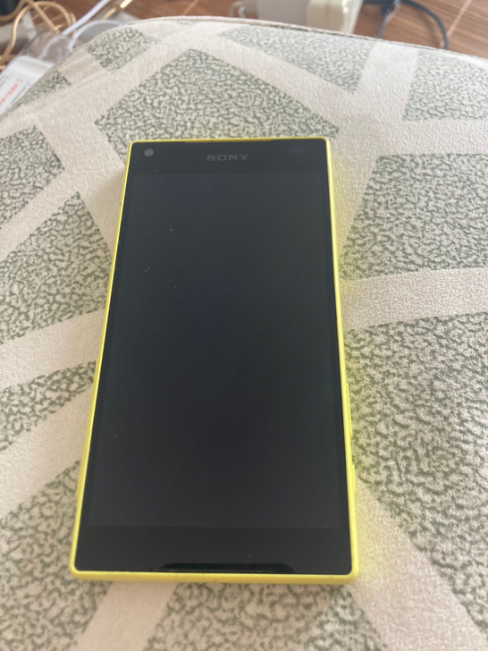 索尼照相手机...具体型号感兴趣可以点我想...