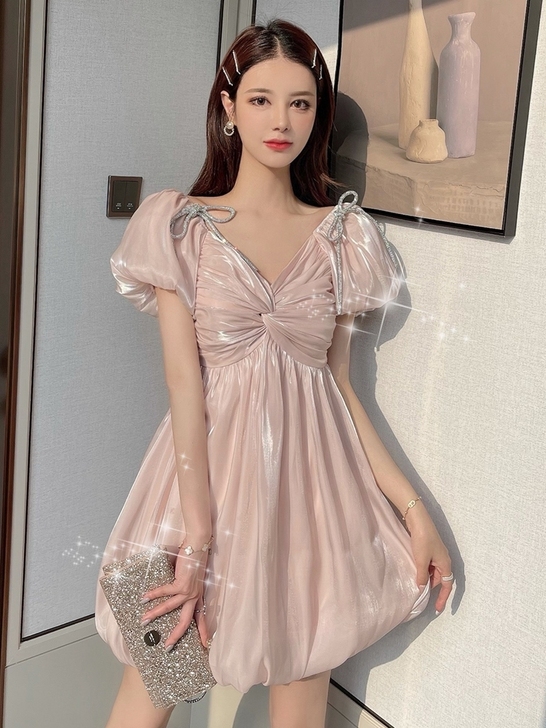 2021新款法式公主甜美泡泡袖短款连衣裙女...