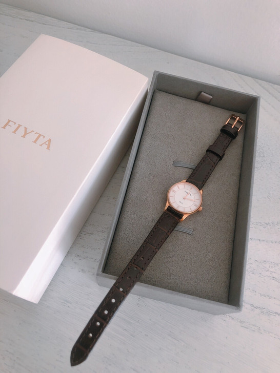 飞亚达女士手表，纸袋，盒子，小票保修卡，一...