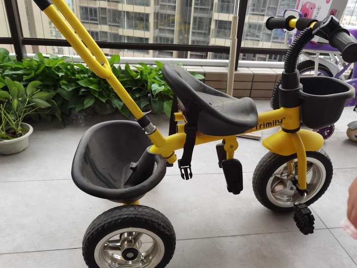 儿童三轮车，孩子大了闲置，便宜出。不包邮，...