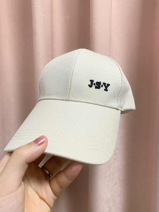 米黄色帽子，全新。