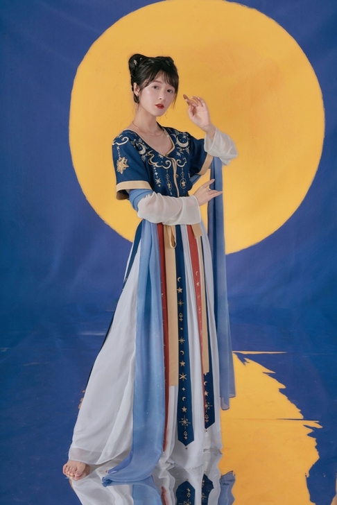 织羽集月华织羽集坦领半臂袒领半袖金线绣花汉...