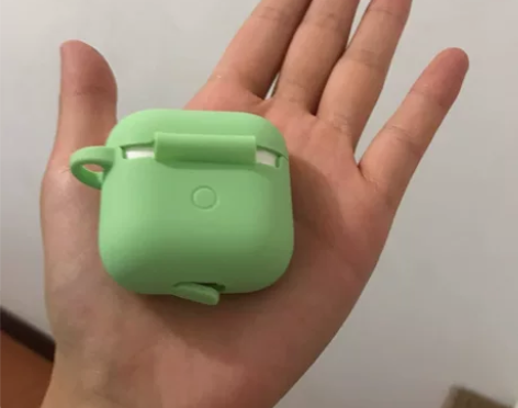 出一个蓝牙耳机,送一个这个绿色的耳机套[白...