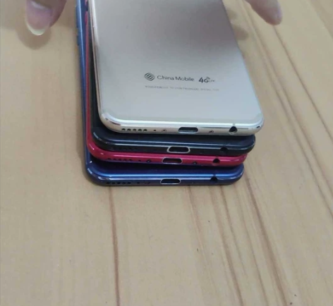 荣耀V10手机,麒麟970处理器,工作室首...