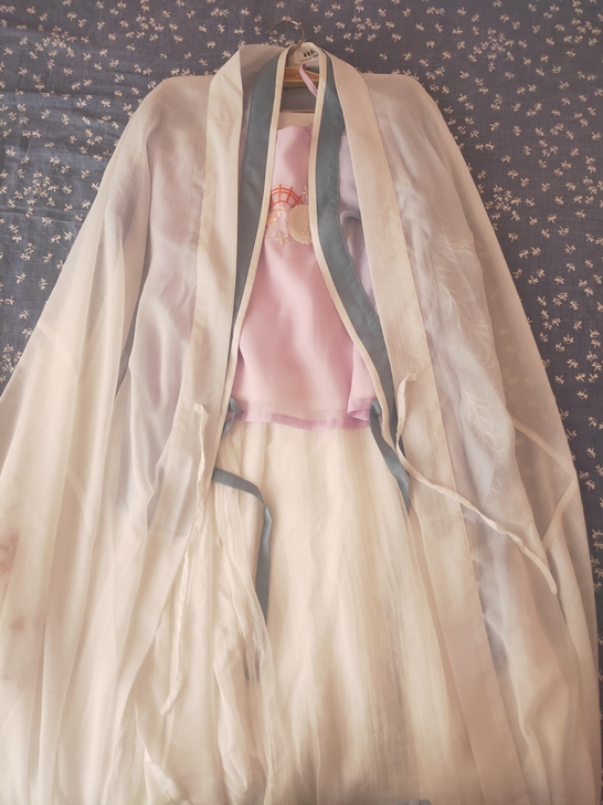 一套自己搭的汉服