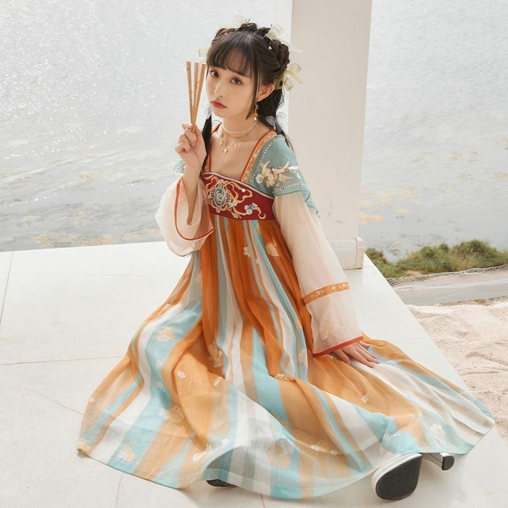 瑶遇见神鹿-十三余小豆蔻汉服