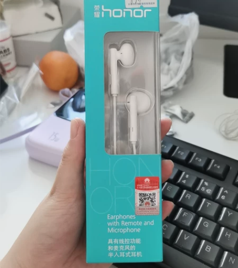 华为荣耀原装耳机 白色 全新  原价79。...