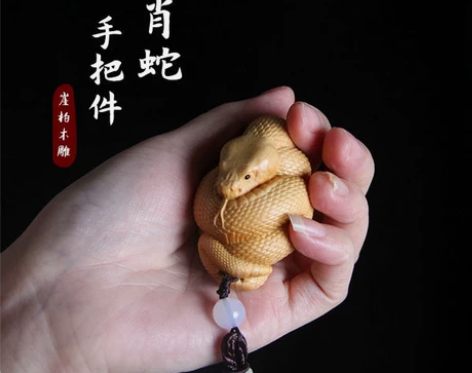 崖柏手把件木雕生肖手把玩件木制雕刻个性创意...