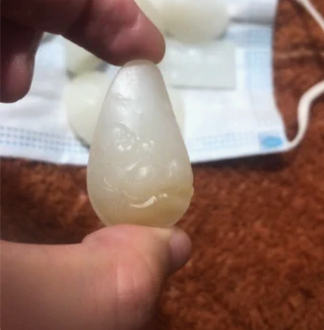 玉雕佛 和田玉俄料佛挂件 感兴趣的话点“我...