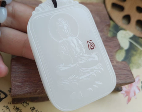 玉雕工作室不开了，剩下来一些羊脂白玉平安扣...