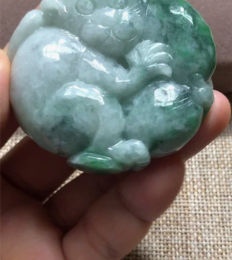 翡翠A货玉石玉雕文玩 飘花飘阳绿 灵猴献寿...