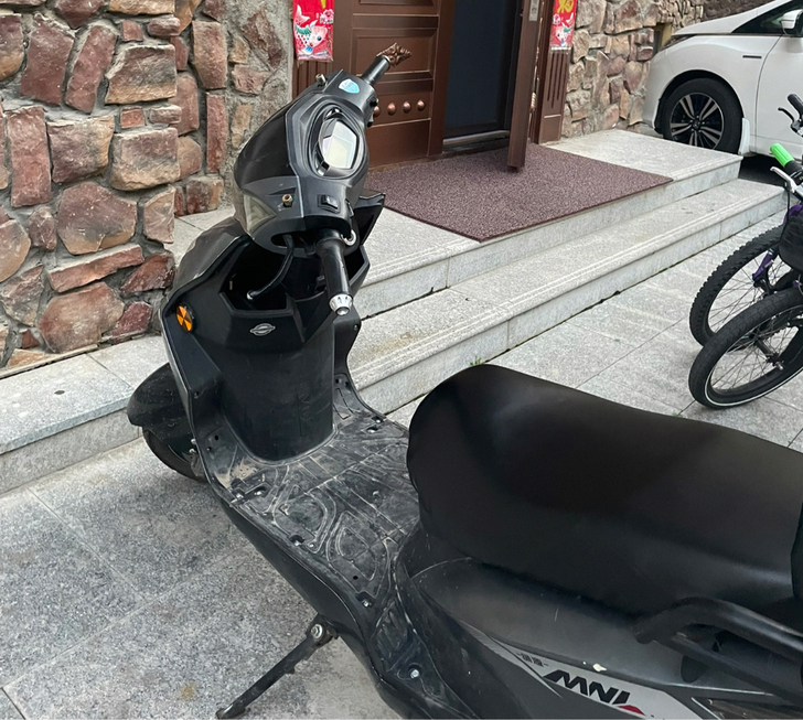 绿源电动车壳子,电池通用,适合跑外卖,自用...