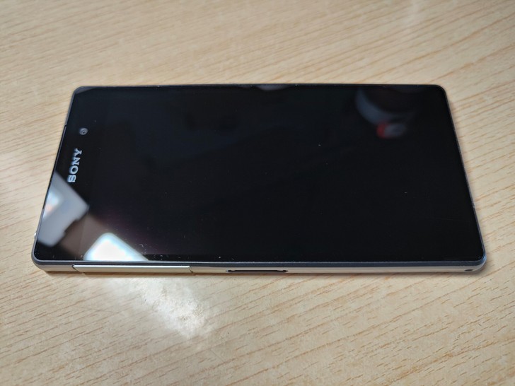 索尼z2工程机  从索尼北美移动流出，是当...