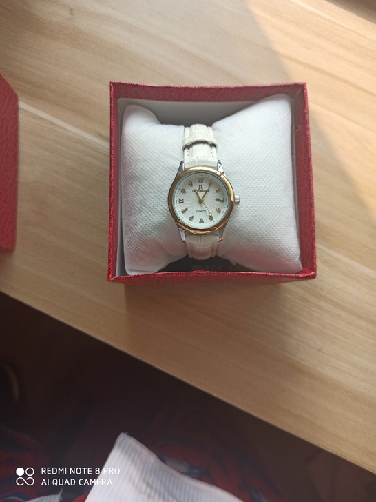 瑞之缘女表全新的，转让给有需要的人！购买装...