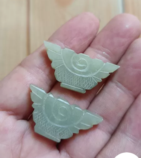 清代老玉双面工通天孔花篮一对，品相完整漂亮...