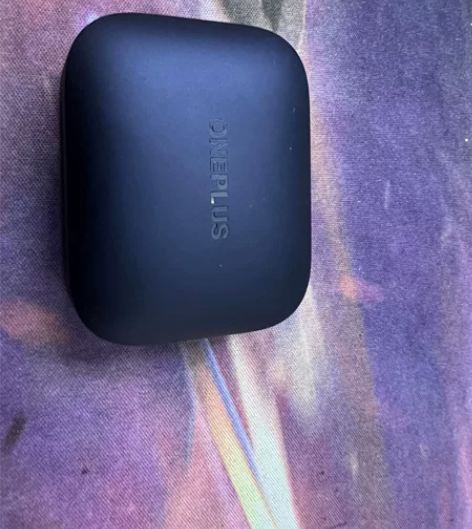 一加耳机99新，音质很好，功能齐全，换手机...