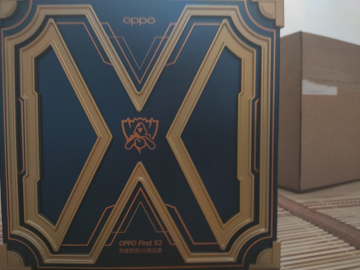 OPPO findx2英雄联盟限定版盒子