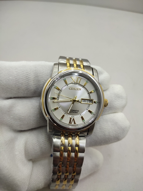 库存全新！进口西铁城全自动，精钢表壳，表带...