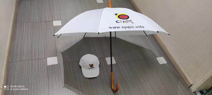 闲置帽子雨伞一套