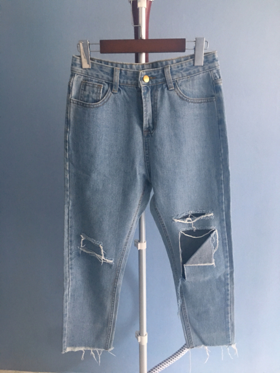 全新牛仔裤，一件30，两件包邮