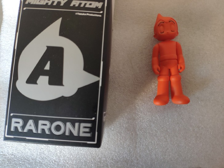 铁臂阿童木手办一个