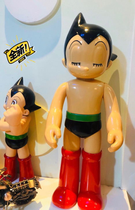 全新ZCWO光面闭眼阿童木玩具手办 60c...