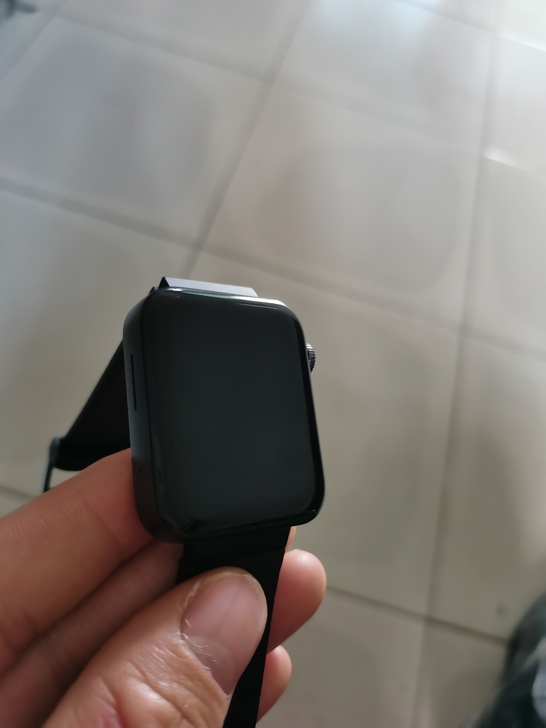 小米手表，能上网，刚买不久没怎么用过因为工...