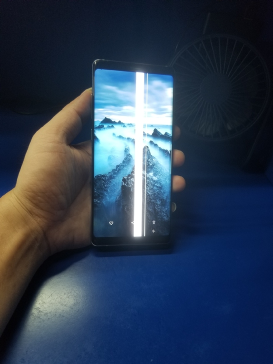 三星Note8单卡全网通，9成新外观屏瑕疵...